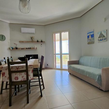 Appartamenti In Villa Polimnia Fontane Bianche Bilik gambar