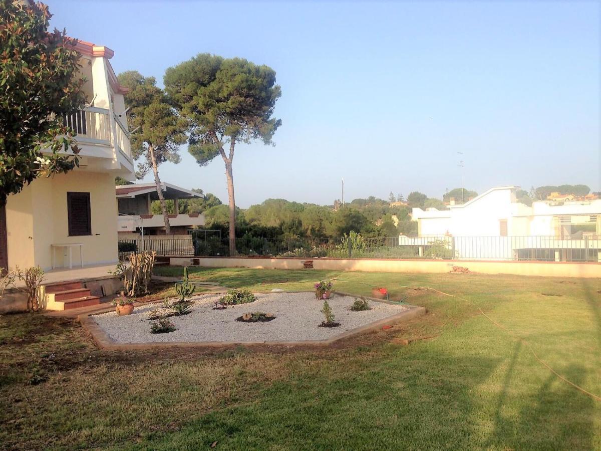 Appartamenti In Villa Polimnia Fontane Bianche Luaran gambar