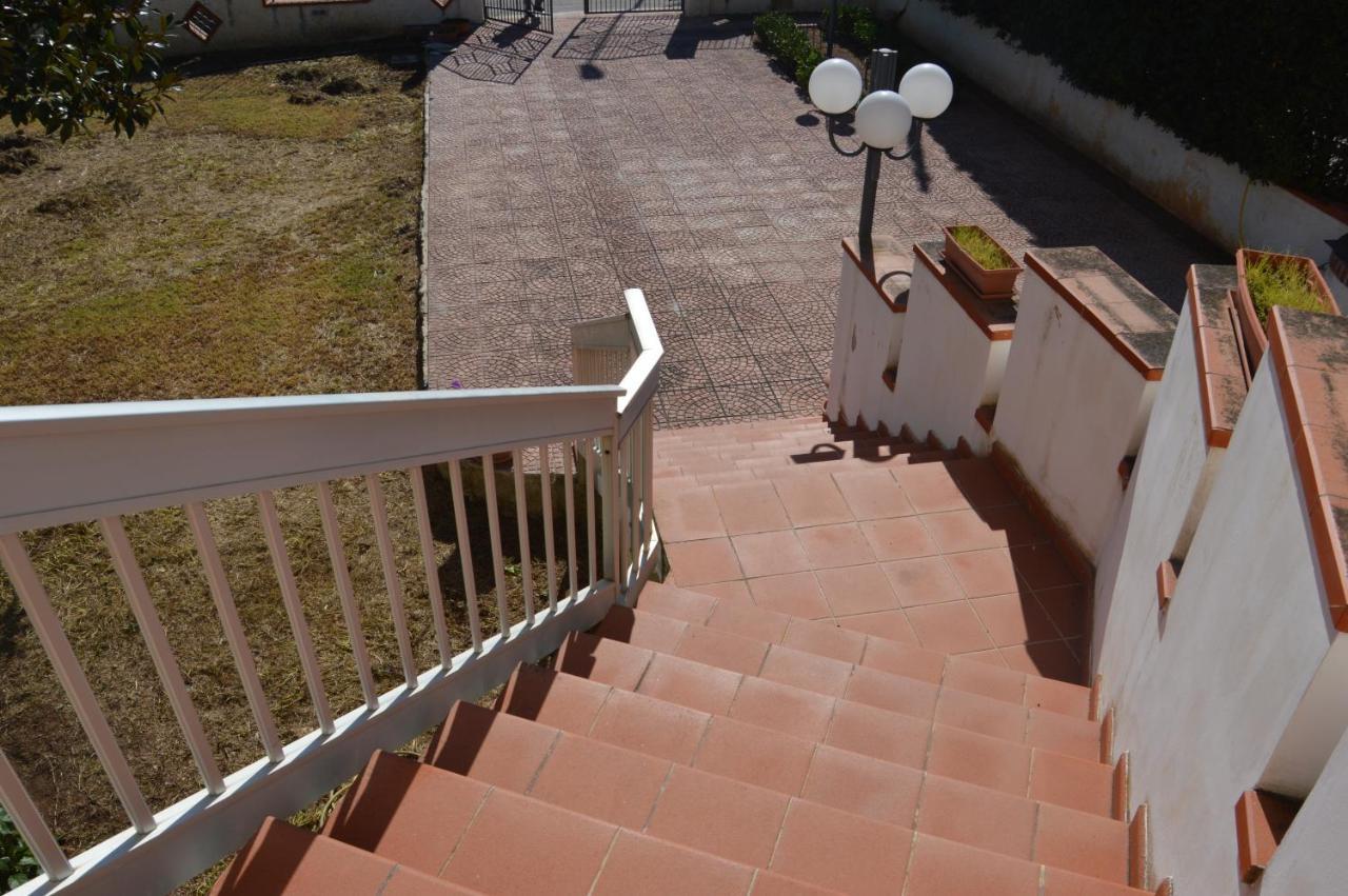 Appartamenti In Villa Polimnia Fontane Bianche Luaran gambar
