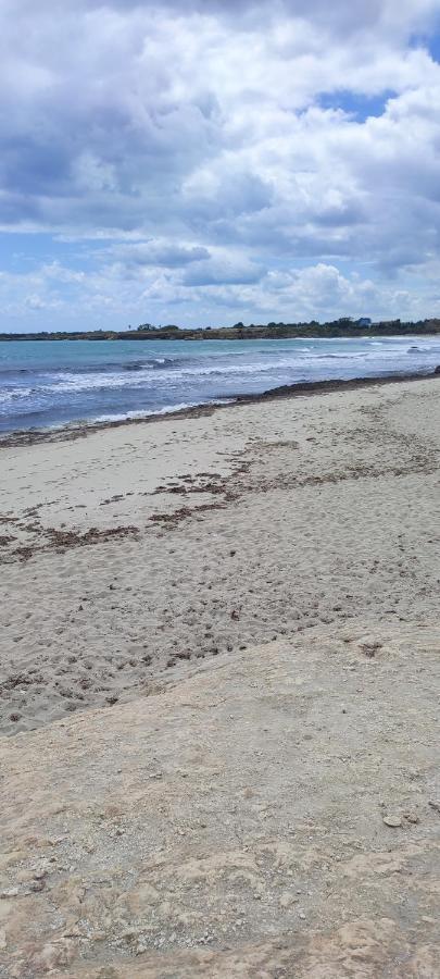Appartamenti In Villa Polimnia Fontane Bianche Luaran gambar