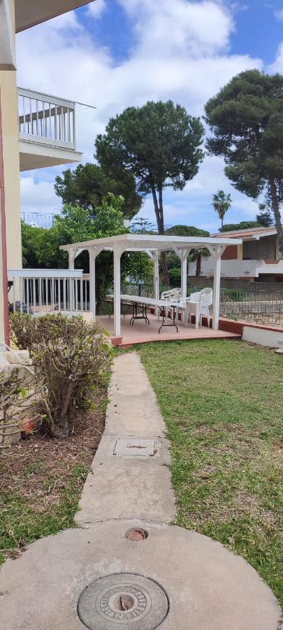Appartamenti In Villa Polimnia Fontane Bianche Luaran gambar