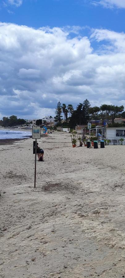 Appartamenti In Villa Polimnia Fontane Bianche Luaran gambar