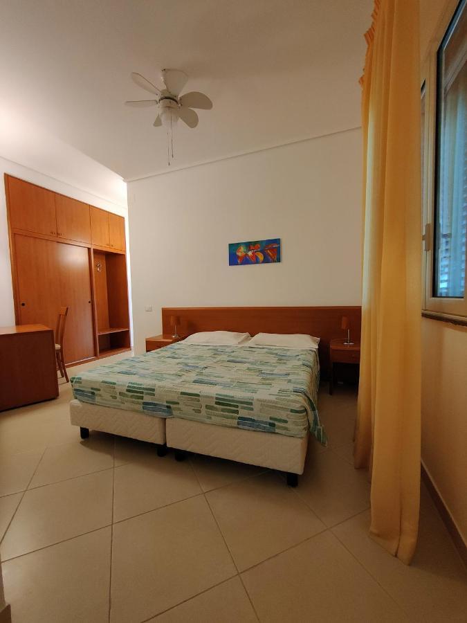 Appartamenti In Villa Polimnia Fontane Bianche Luaran gambar