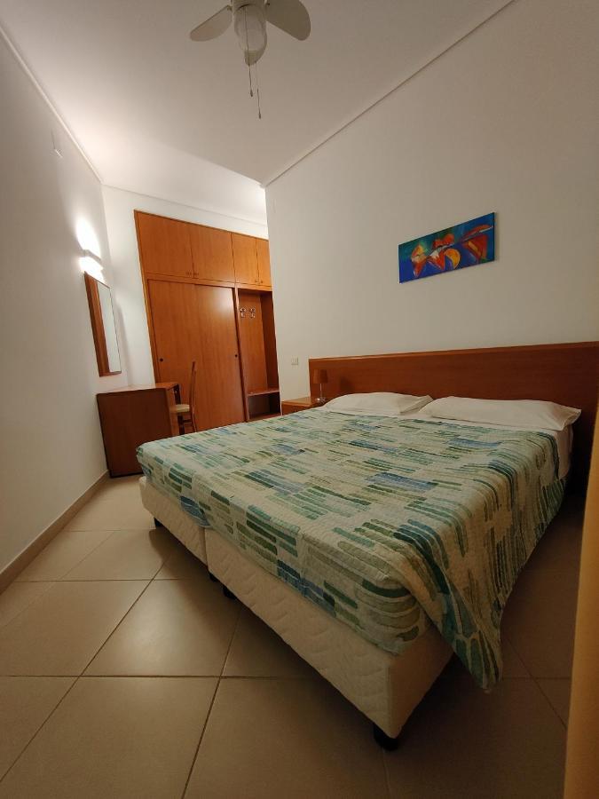 Appartamenti In Villa Polimnia Fontane Bianche Luaran gambar