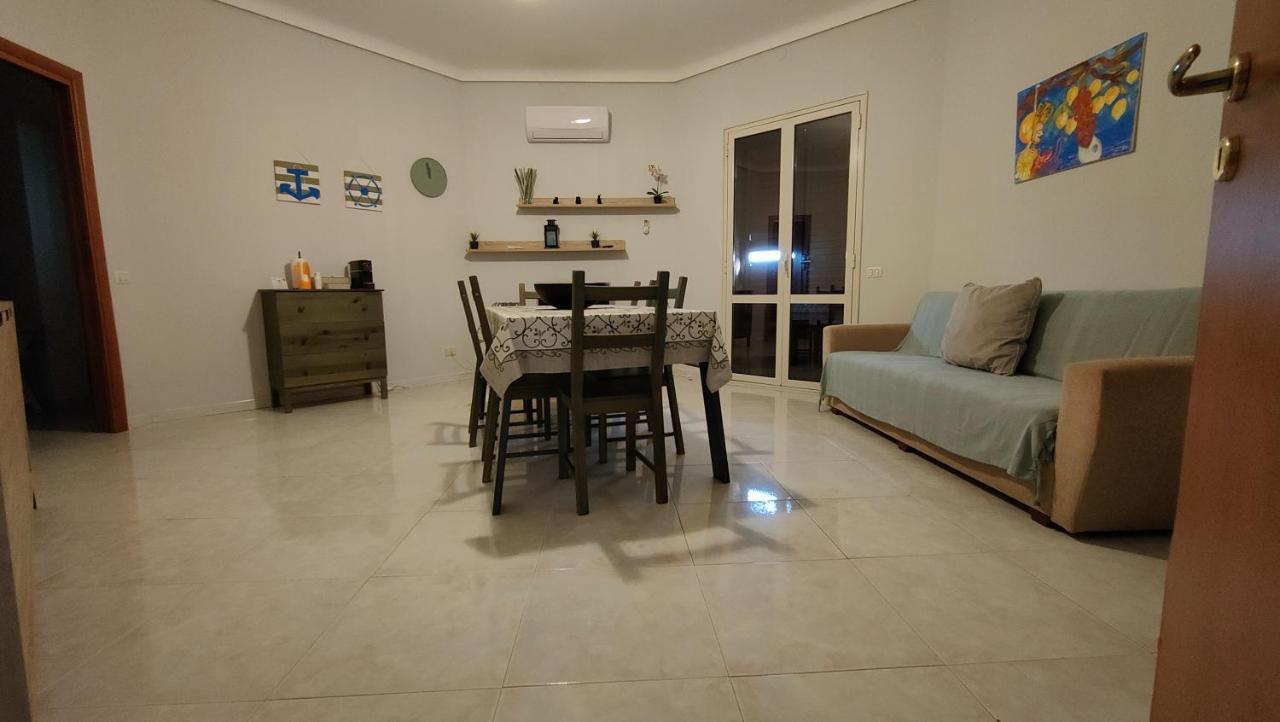 Appartamenti In Villa Polimnia Fontane Bianche Luaran gambar