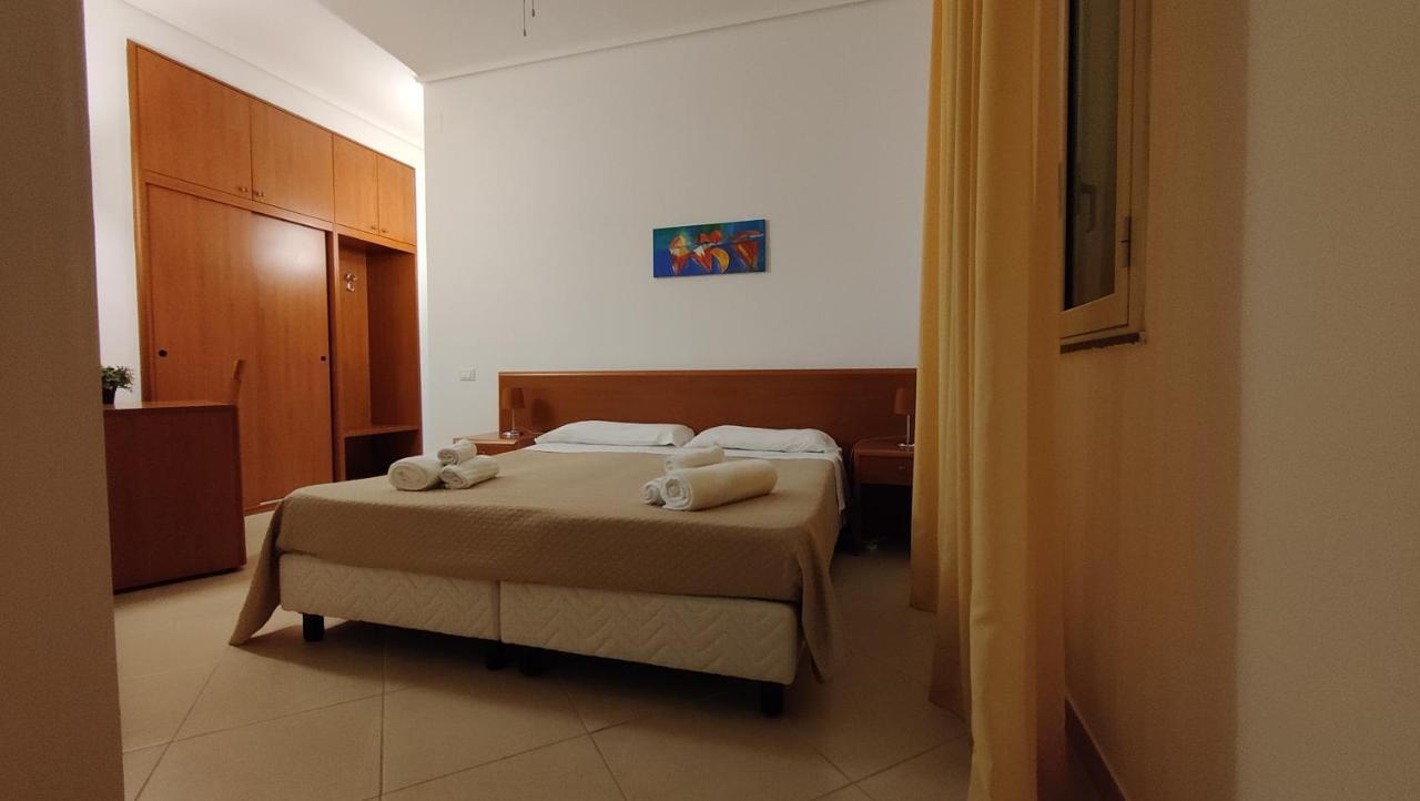 Appartamenti In Villa Polimnia Fontane Bianche Luaran gambar