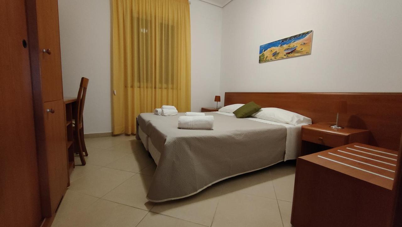 Appartamenti In Villa Polimnia Fontane Bianche Luaran gambar