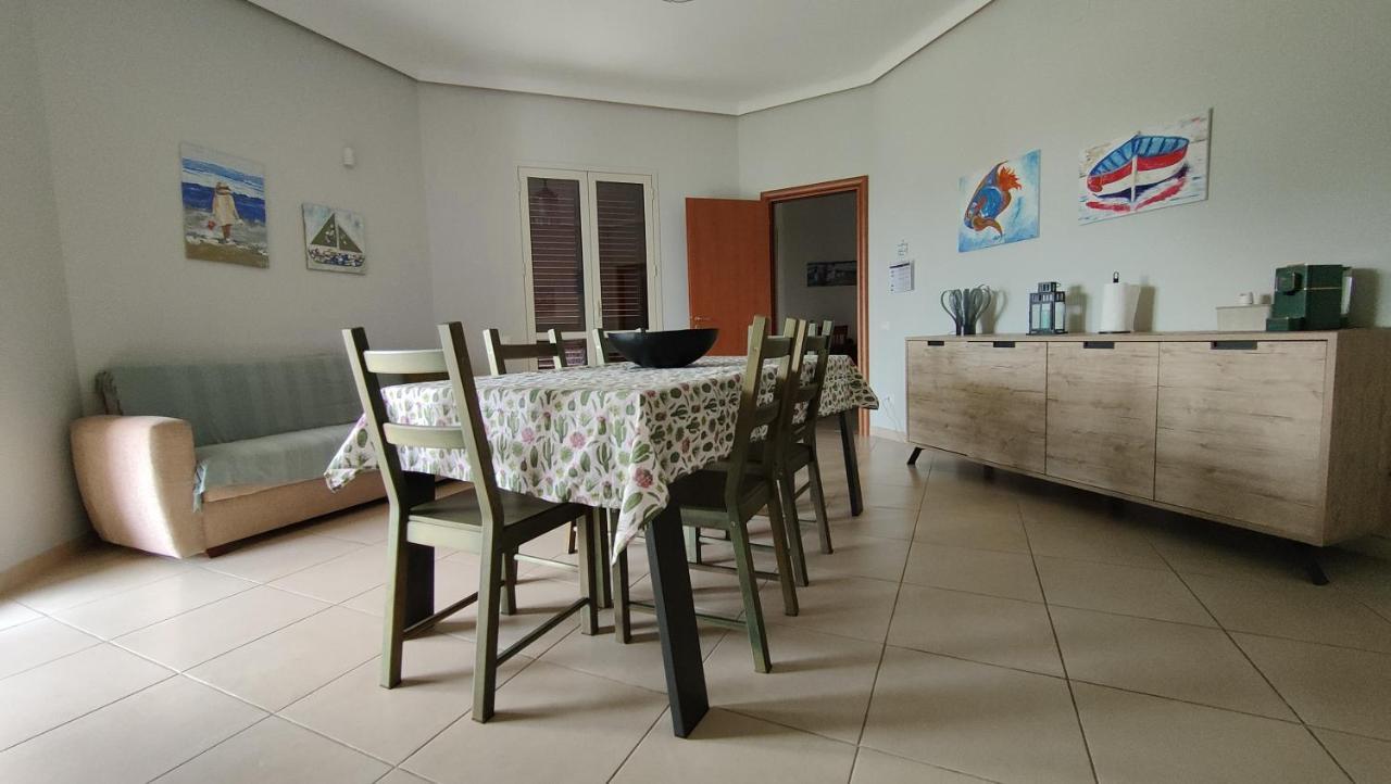 Appartamenti In Villa Polimnia Fontane Bianche Luaran gambar