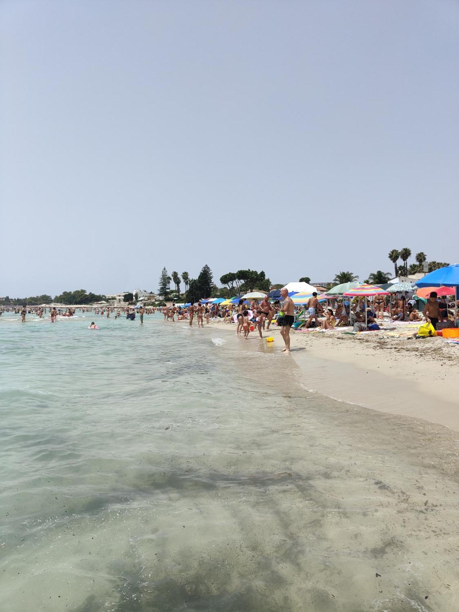 Appartamenti In Villa Polimnia Fontane Bianche Luaran gambar